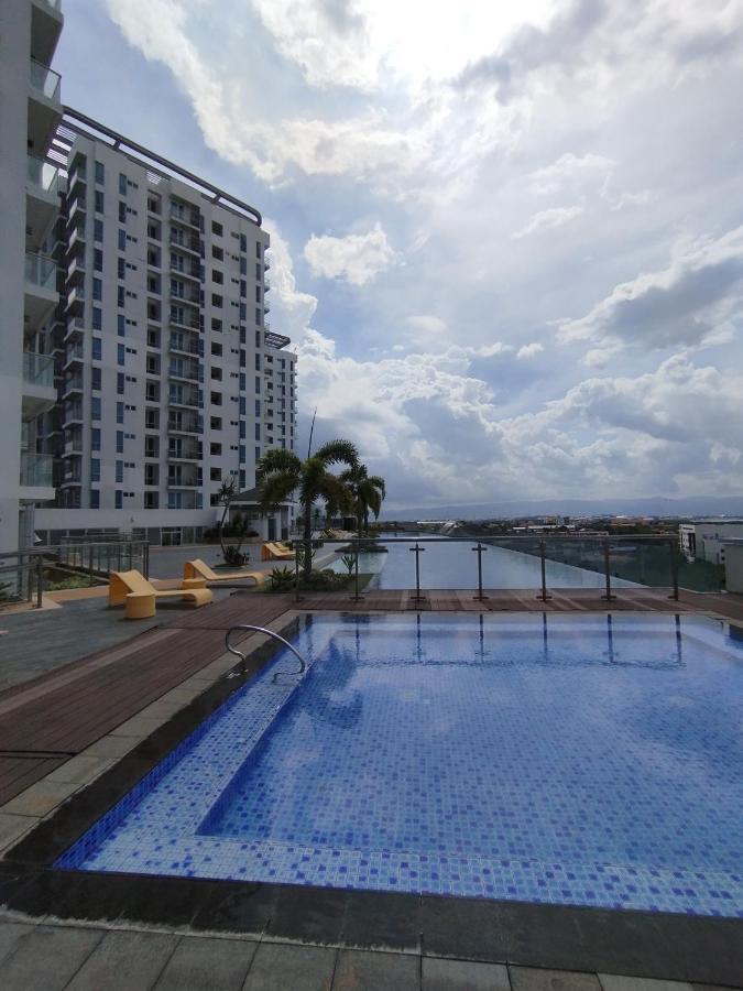 Mactan Newtown Seaview Condo By Fjcivo Lapu-Lapu City Bagian luar foto