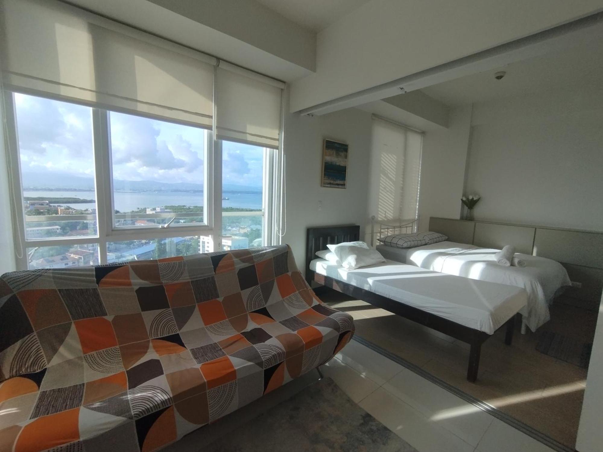 Mactan Newtown Seaview Condo By Fjcivo Lapu-Lapu City Bagian luar foto